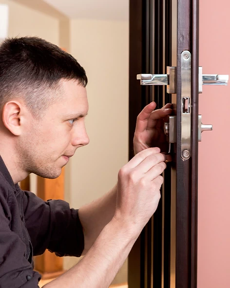 : Professional Locksmith For Commercial And Residential Locksmith Services in Carol Stream