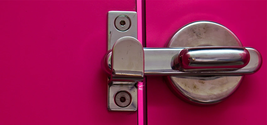 Childproof Gate Lock in Carol Stream