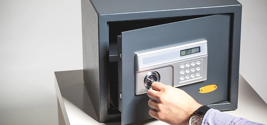 Jewelry Safe Unlocking Service in Carol Stream